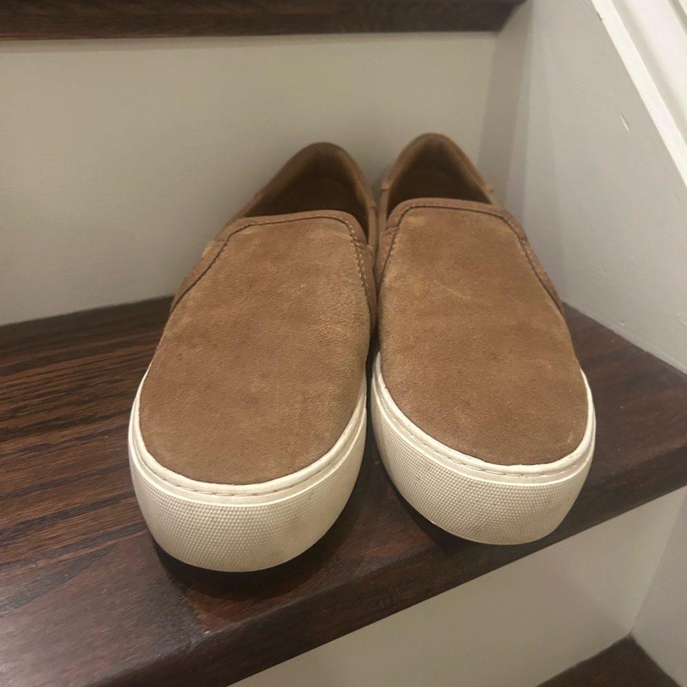 EUC UGG slip on sneaker; size 9
